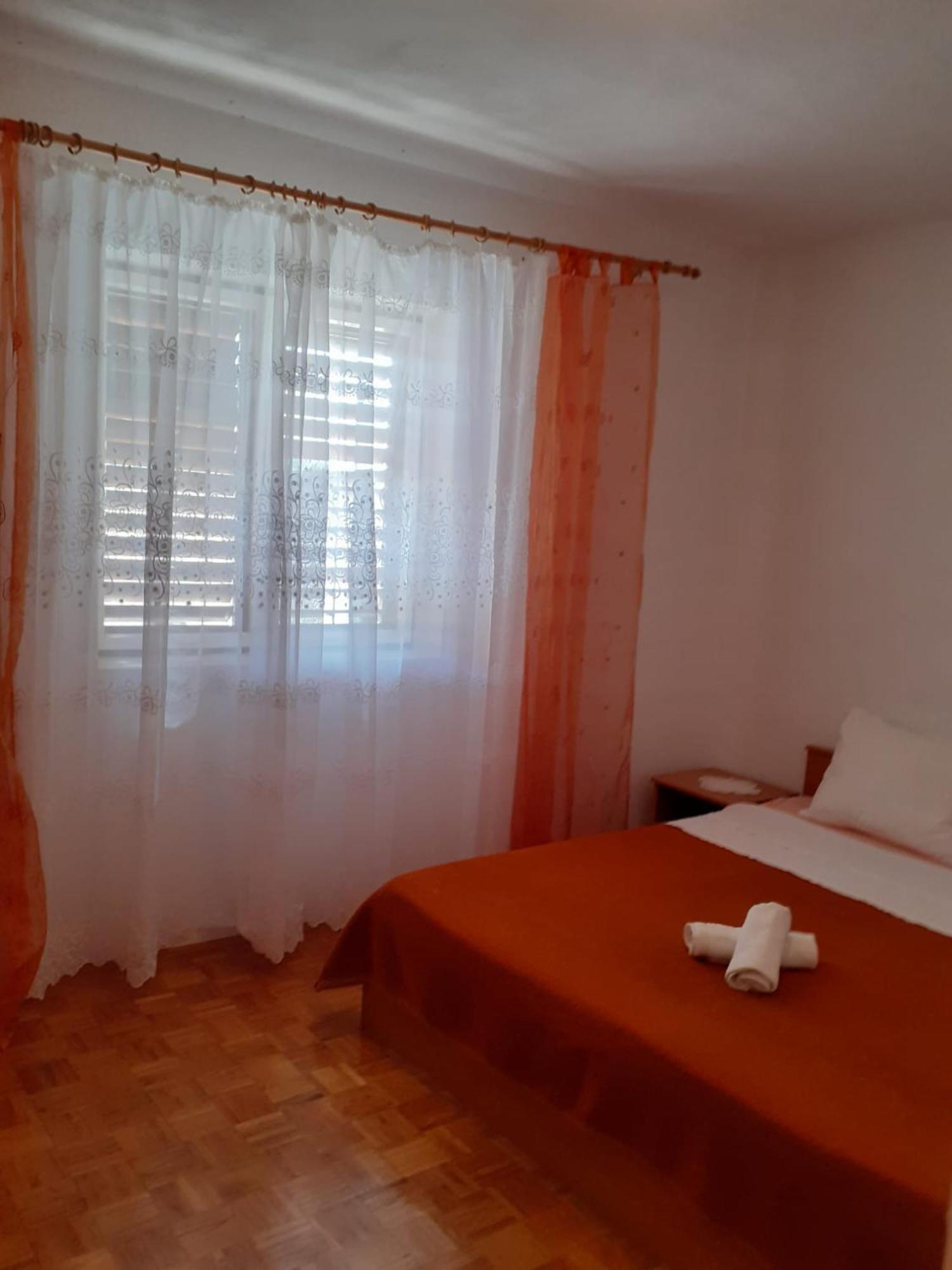Apartman Sunce Raslina Exteriér fotografie